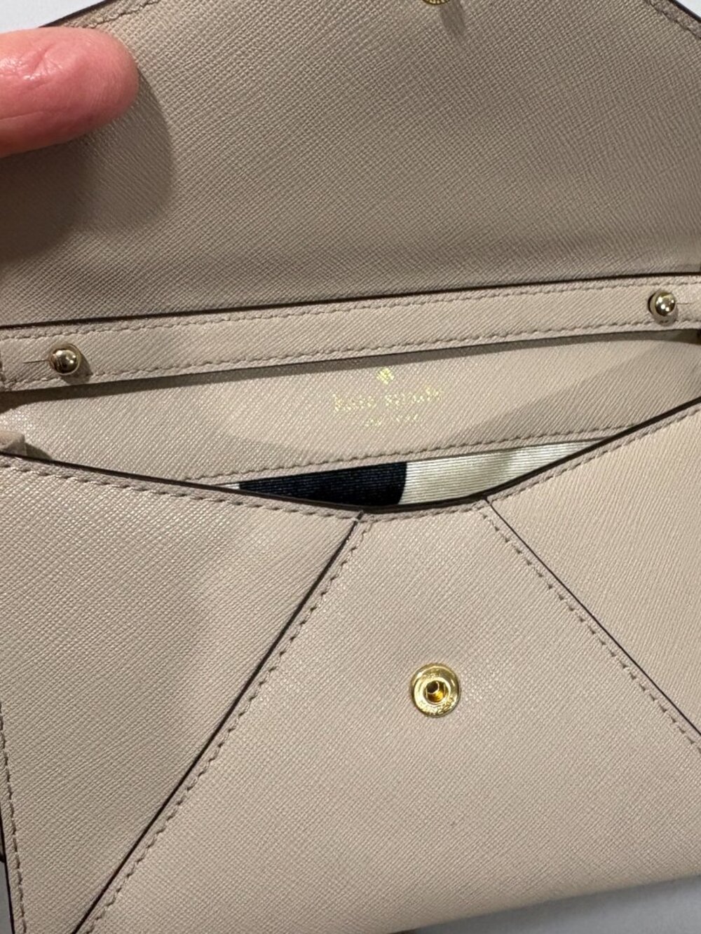 Kate Spade New York Saffiano Leather Taupe Envelope Crossbody Bag Cedar Street - Picture 6 of 7